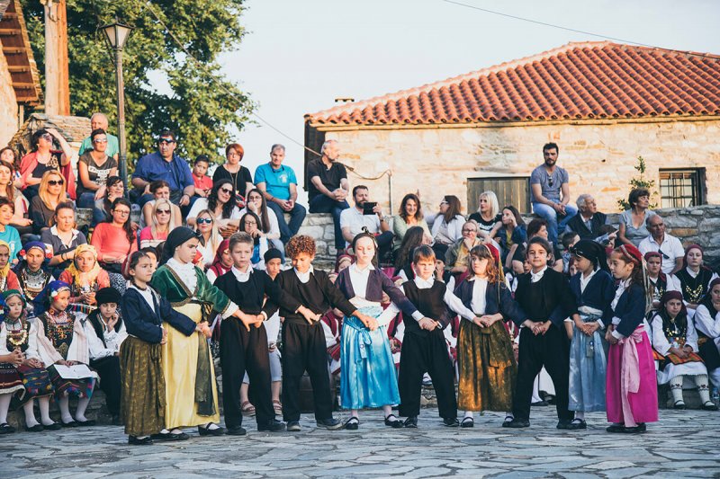 Παιδικά Χοροπατήματα…στα Μονοπάτια των Κενταύρων!!!