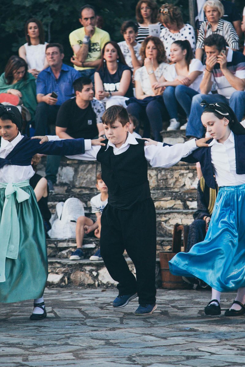 Παιδικά Χοροπατήματα…στα Μονοπάτια των Κενταύρων!!!