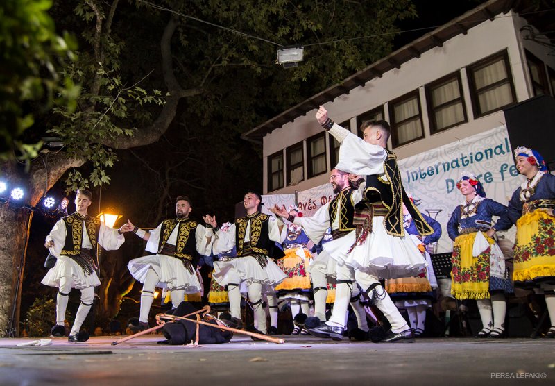 Πηλιορείτικα Χοροκαλέσματα