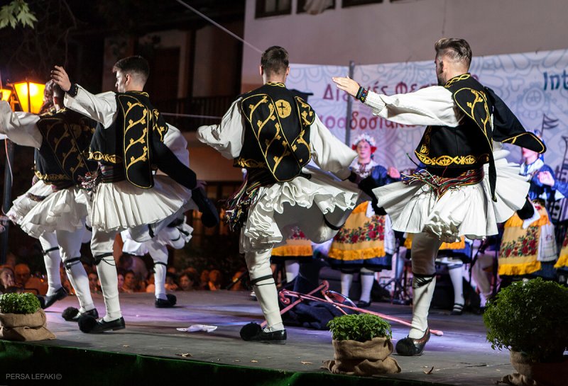 Πηλιορείτικα Χοροκαλέσματα