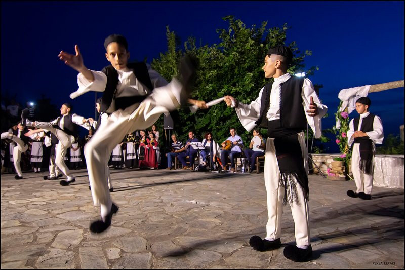 Παιδικά Χοροπατήματα…στα Μονοπάτια των Κενταύρων!!!