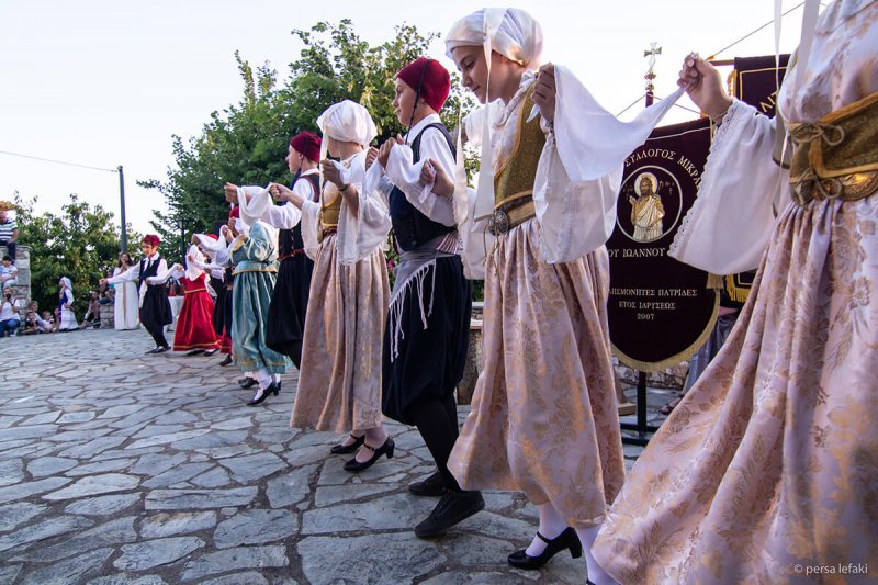 Παιδικά Χοροπατήματα…στα Μονοπάτια των Κενταύρων!!!