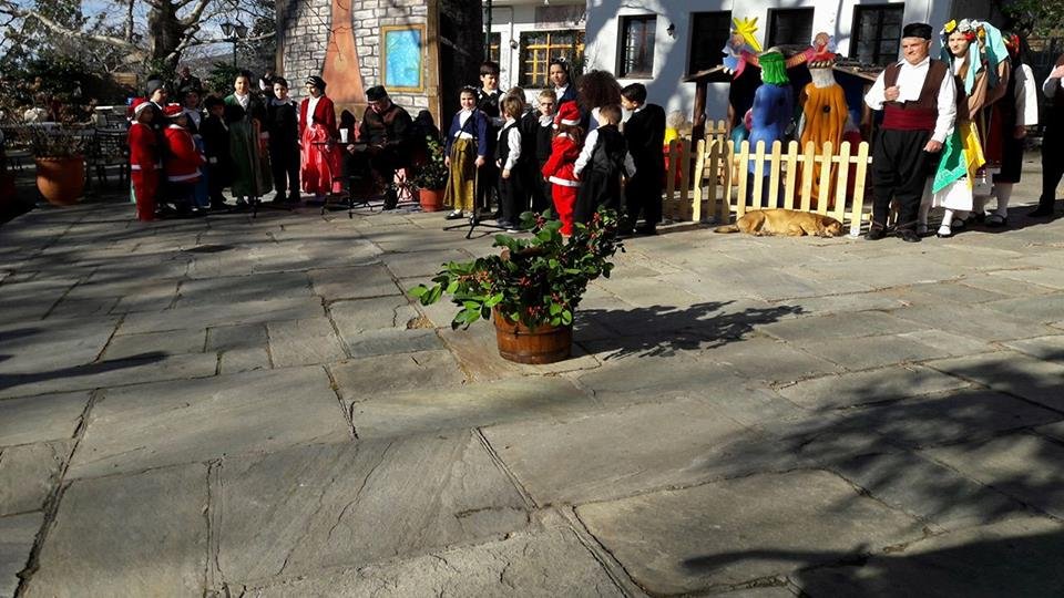 A trip to the tradition of the Greeks with carols and dances